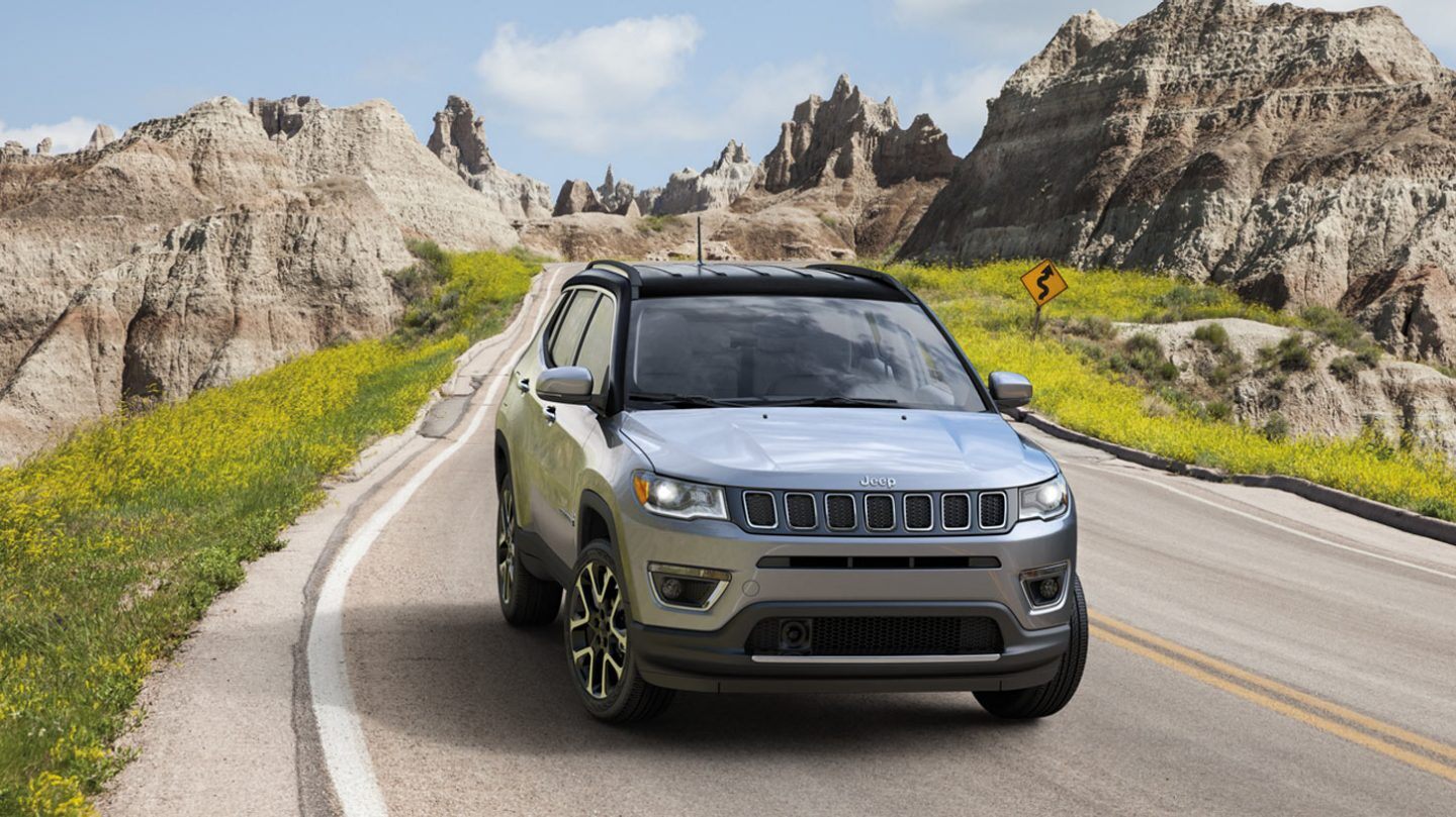 2020 Jeep Compass Front View Gray Exterior
